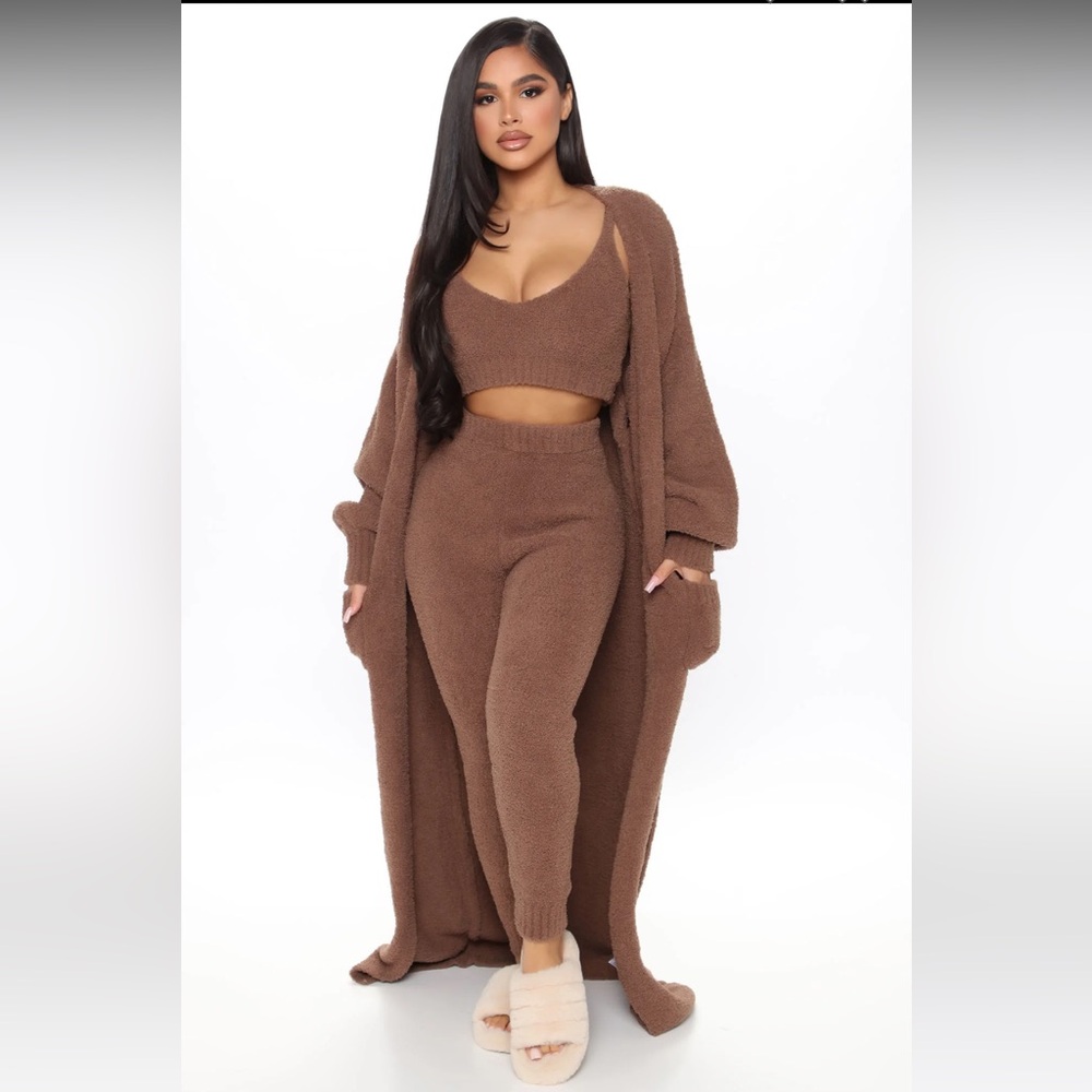 Fashion Nova fuzzy set size small
